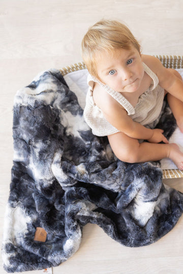 Ultra-Plush Black Tie Dye Fur Blanket