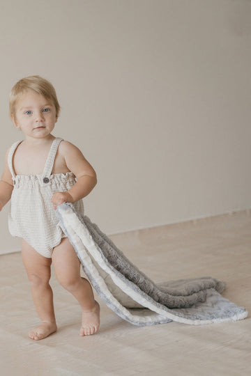 Super Cozy Grey Zig-Zag Fur Blanket