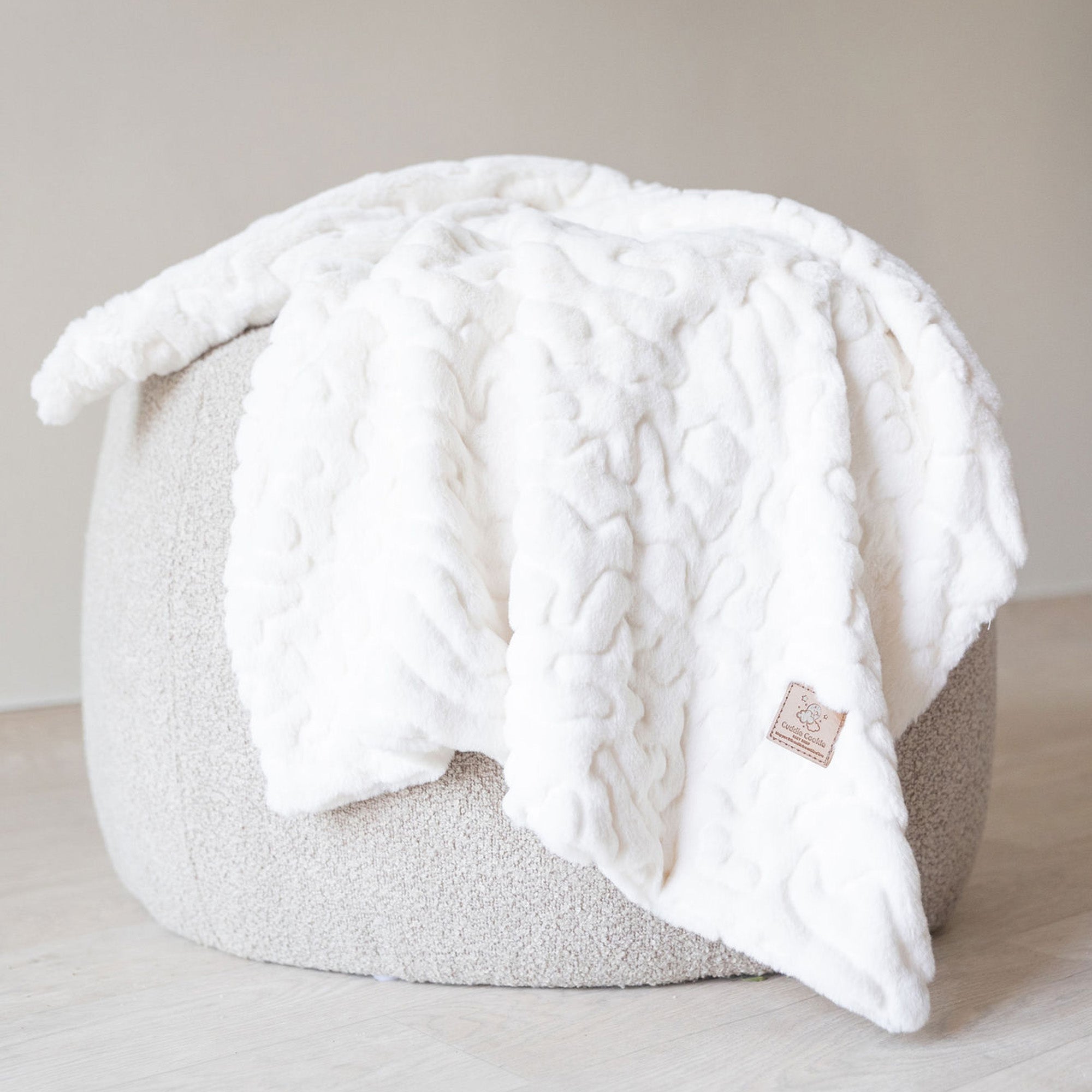 Ultra-Soft Solid Ivory Fur Blanket