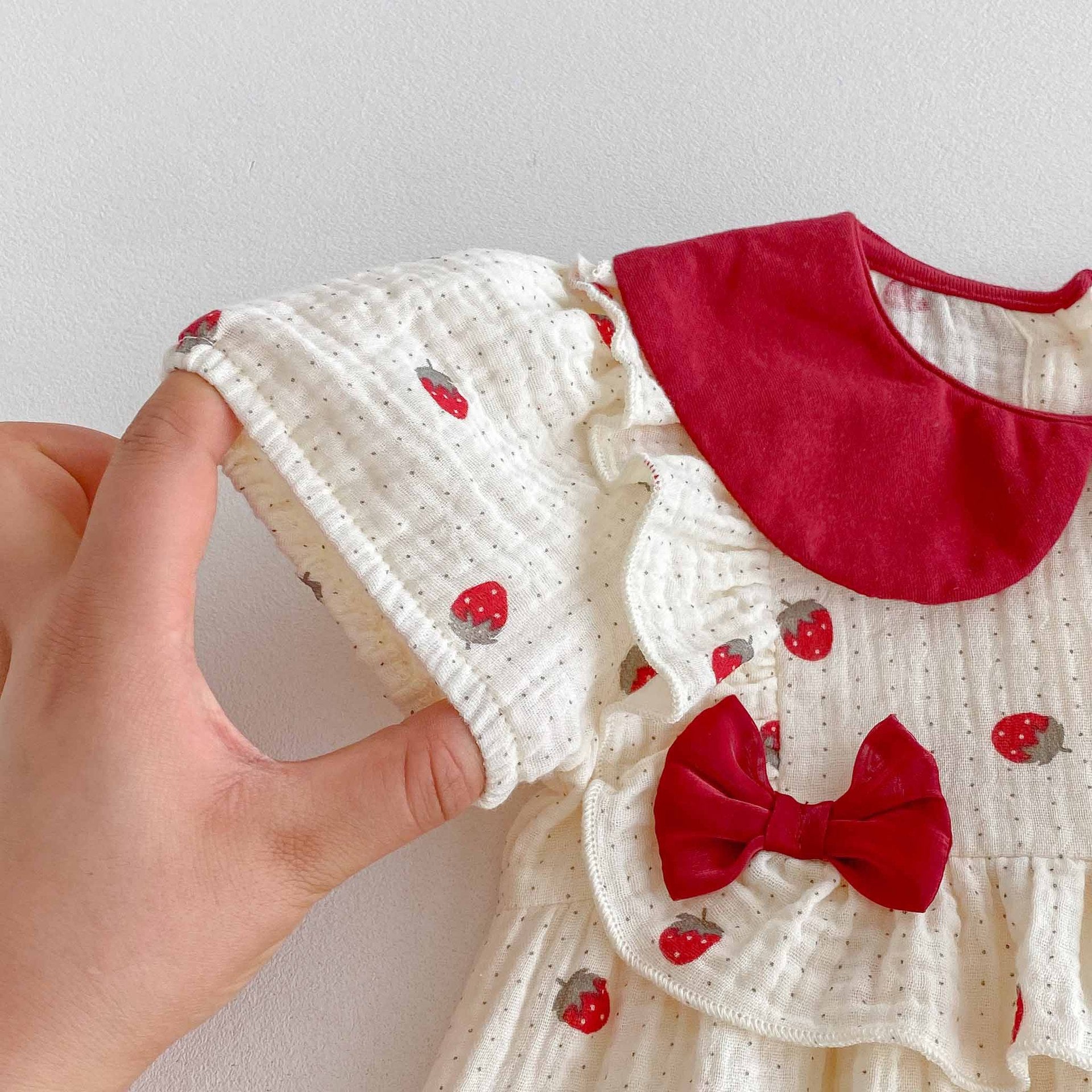 Summer Arrival Baby Girls Cute Short Sleeves Fruits Pattern Onesies